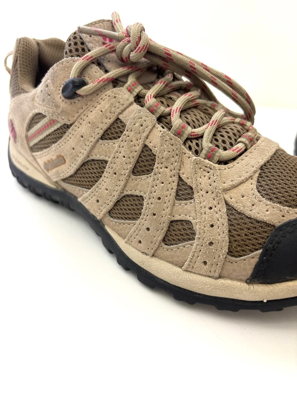 Columbia  Women's Beige/Pebble Tan Redmond Low Hiking/Trail Sneaker Sz 6